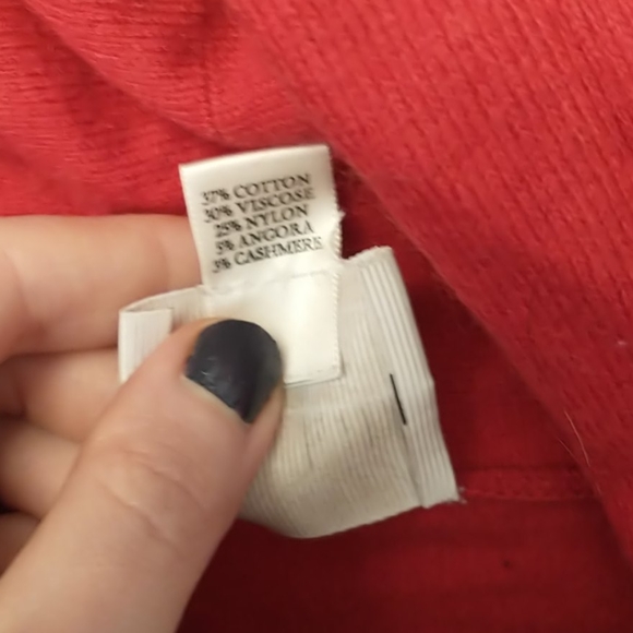 Cowl-necked Sweater - Picture 4 of 4